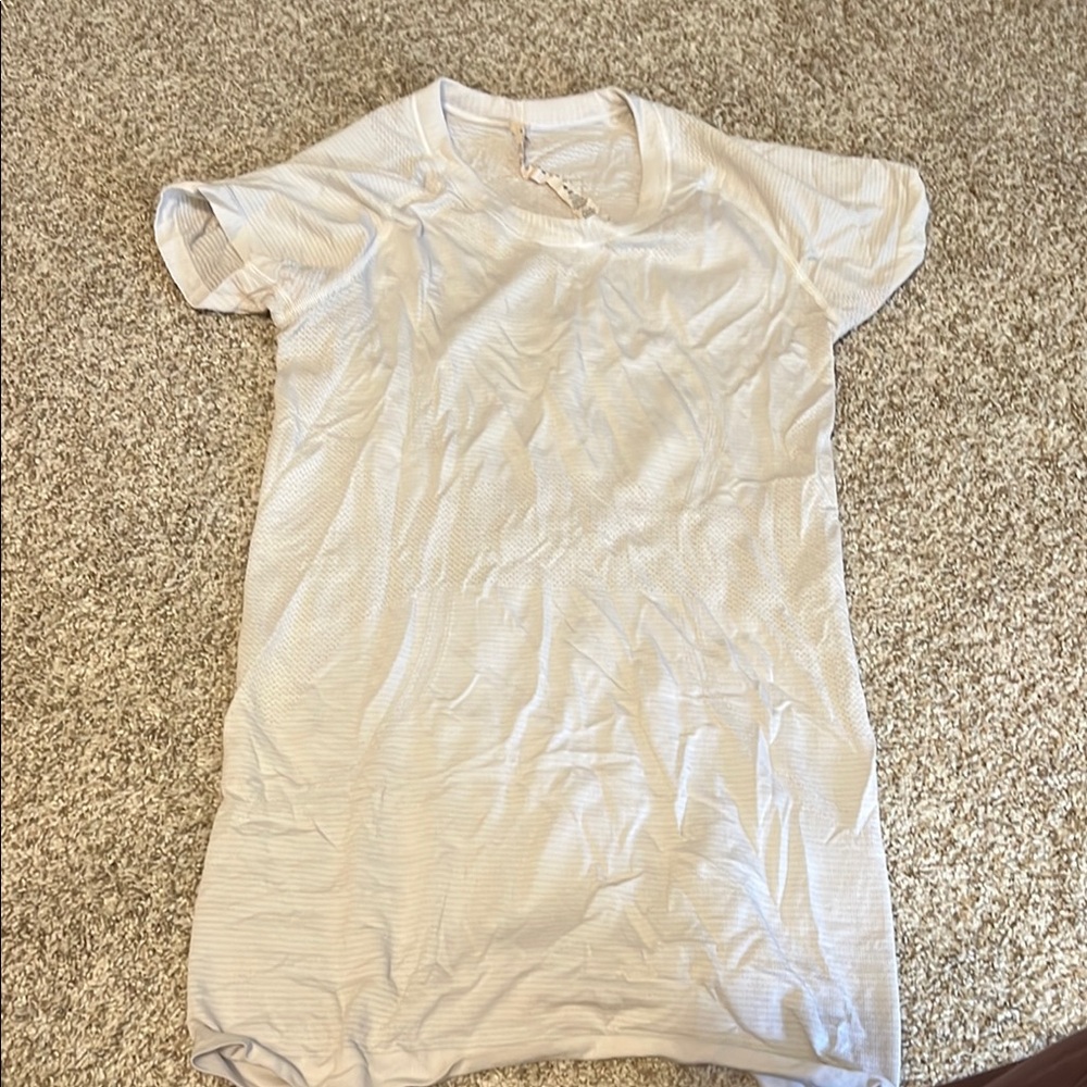 Lululemon white top